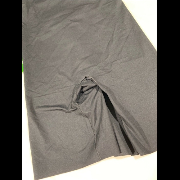 NWT Spanx Thinstincts High Waist Mid-Thigh Shorts‎ Black [SZ Medium ] - Picture 5 of 7